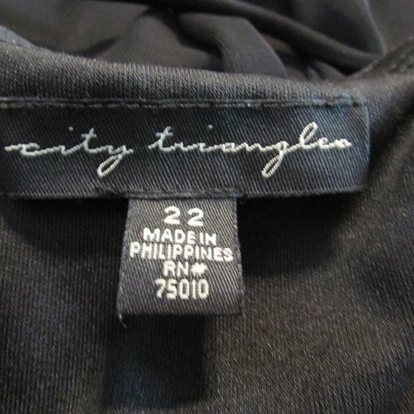 City Triangles Formal Black Dress. Floor length. Size 22. Elegant. - Picture 9 of 10